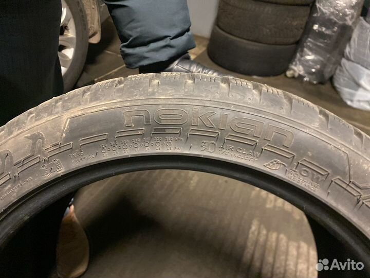 Nokian Tyres Hakkapeliitta 1 275/40 R20