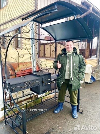 Мангал с крышей