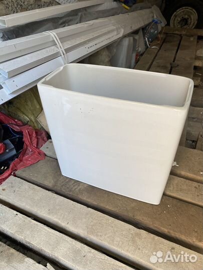 Бачок сливной доя унитаза Santek Бареаль, Родос