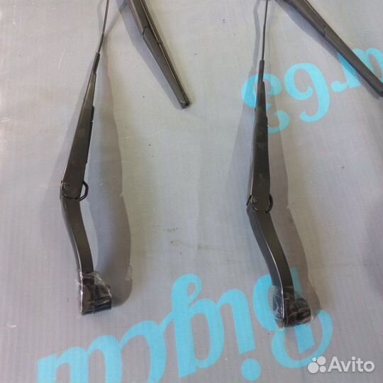 Дворник лобового стекла Cadillac Escalade 4