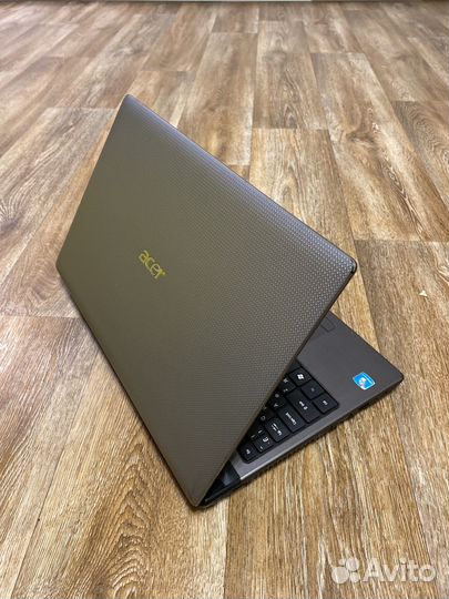 Acer Aspire 5560G AMD A8-3520 + AMD HD 7670 1gb