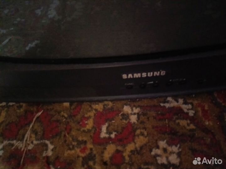 Телевизор samsung