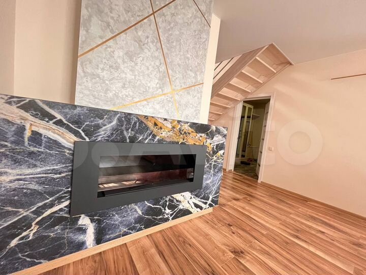 Дом 204 м² на участке 2 сот.