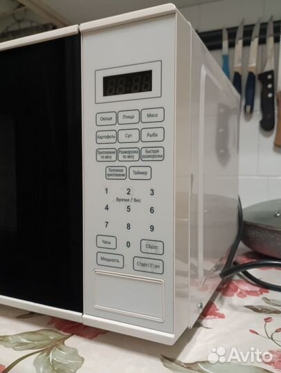 Микроволновая печь Weissgauff WMO-202 свч 700W 20Л