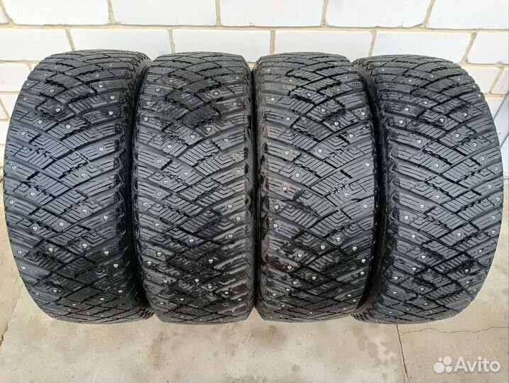 Goodyear Ultragrip Ice Arctic 205/50 R17 93T