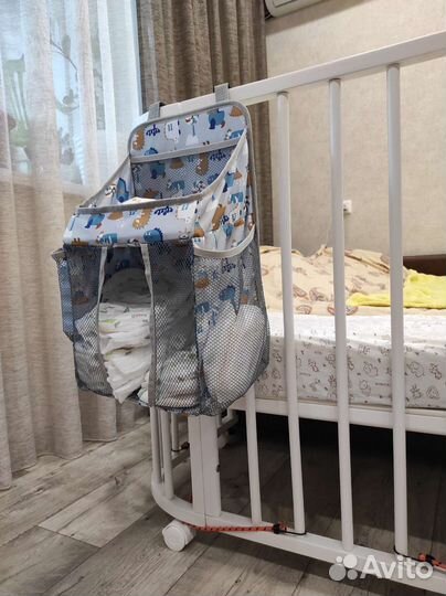 Органайзер на кроватку