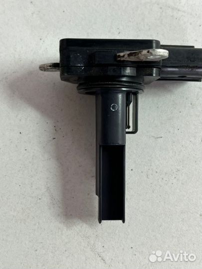 Датчик расхода воздуха Toyota Camry V70/V75