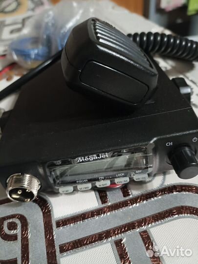 Автомобильная рация с антенной
