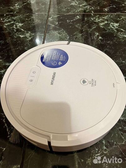Робот пылесос hyundai H-vcrs03