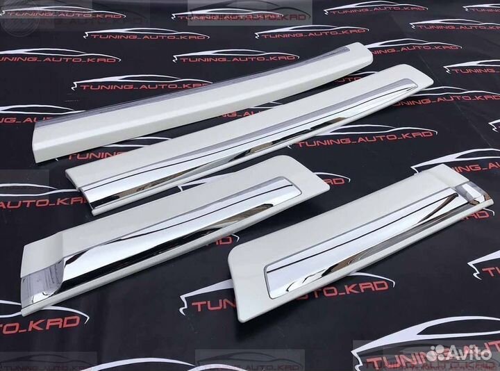 Молдинги дверей Toyota Land Cruiser 200