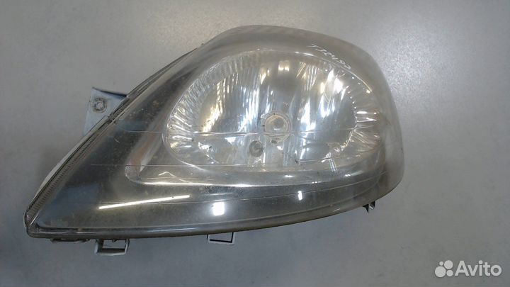 Фара (передняя) Opel Vivaro, 2005
