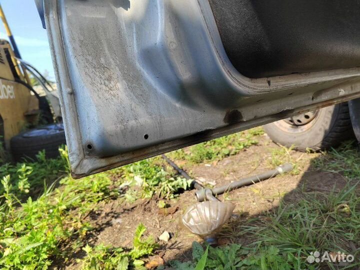 Дверь передняя левая Volkswagen Passat B3