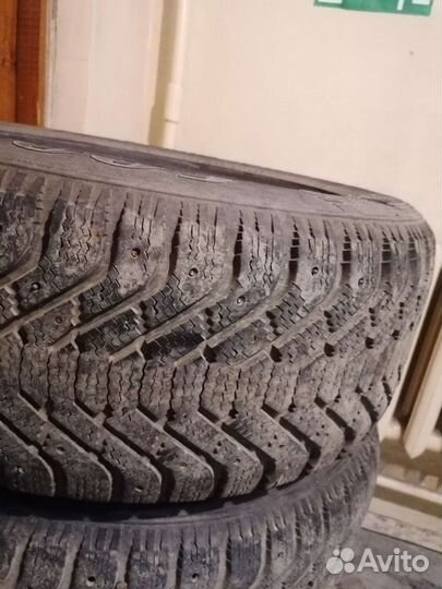 Goodyear UltraGrip 500 255/55 R18