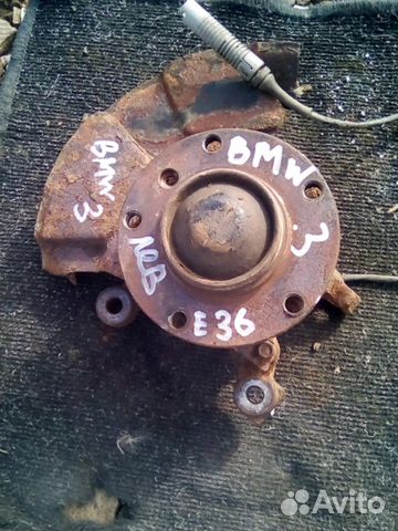 Кулак поворотный левый. BMW E36.3 серии