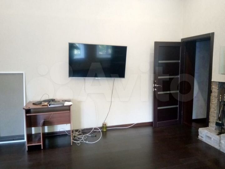 2-к. квартира, 60 м², 3/3 эт.