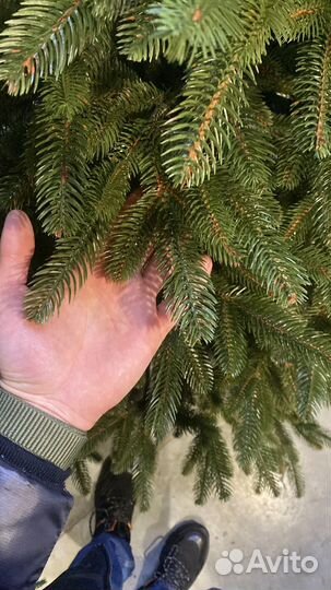 Елка искусственная