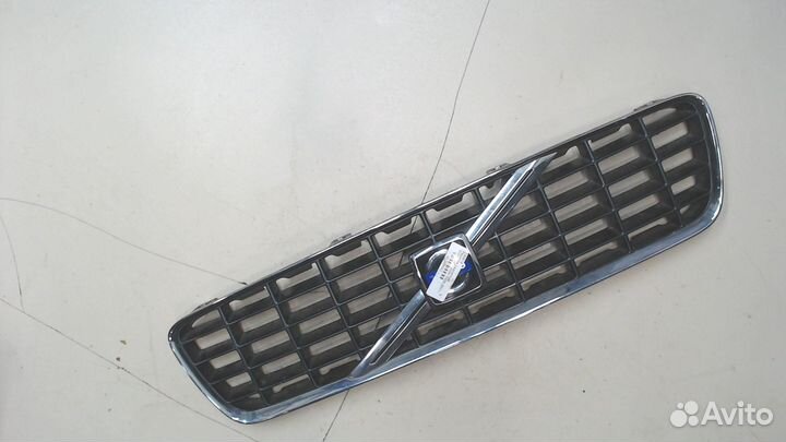Решетка радиатора Volvo S60, 2001