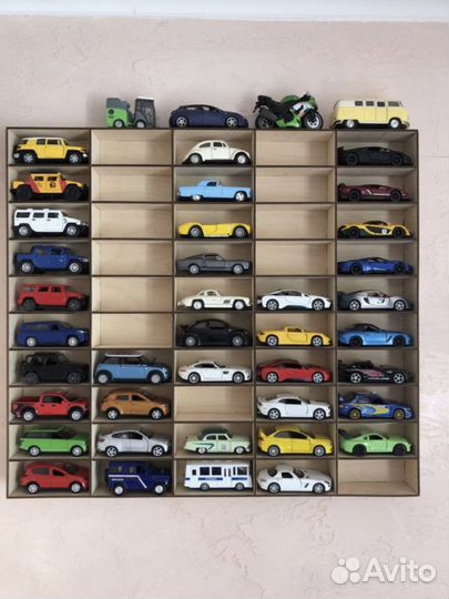 Полка стеллаж для моделей 1.43