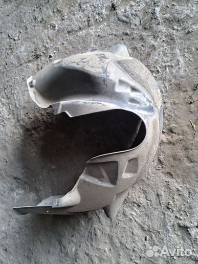 Подкрылок задний BMW E60