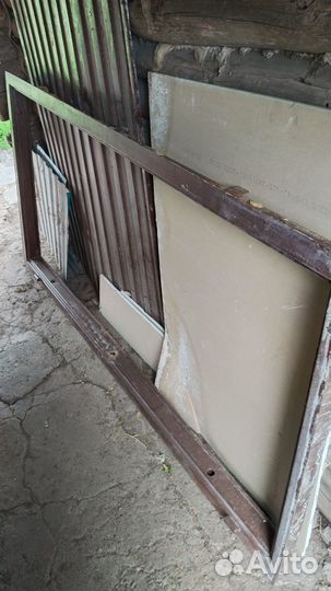 Дверь входная металлическая б/у