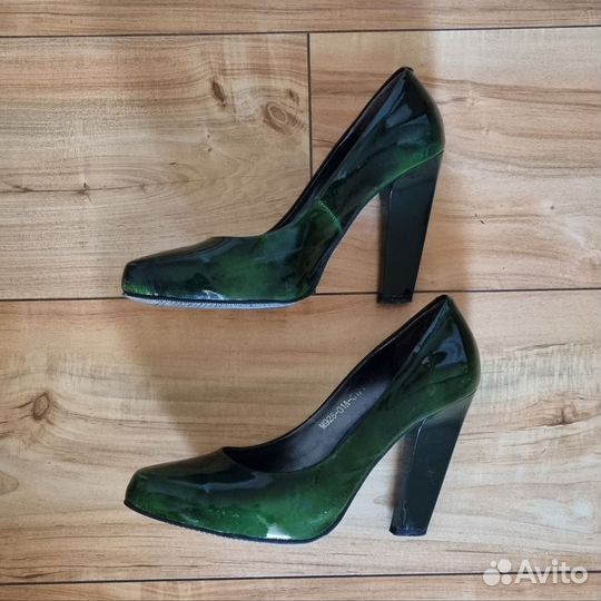 Туфли женские 37 размер лаковые темно-зеленые