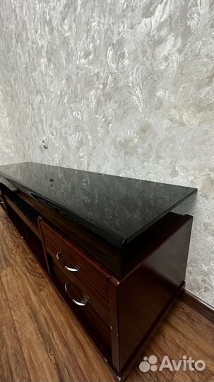 Тумба под телевизор