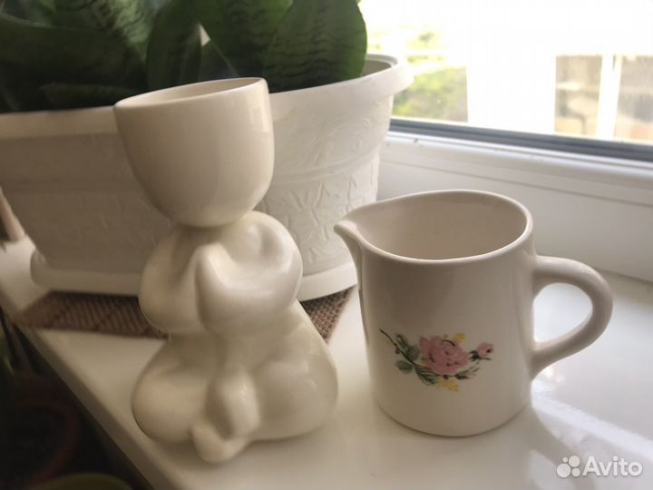 Фарфоровый йог,сливочник в д а р