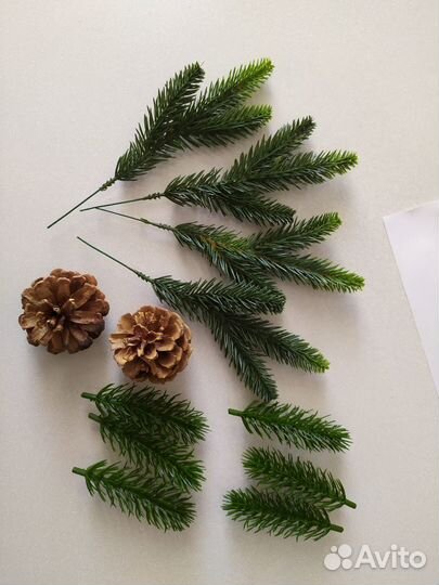 Для рукоделия -Веточки ели, шишки (цена за все)