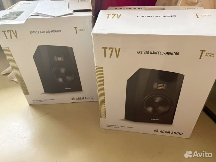 Adam audio t7v