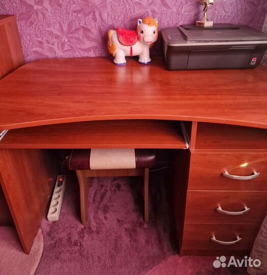 Компьютерный стол