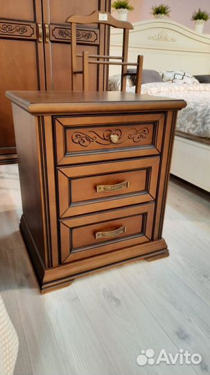 Тумба прикроватная массив Бука