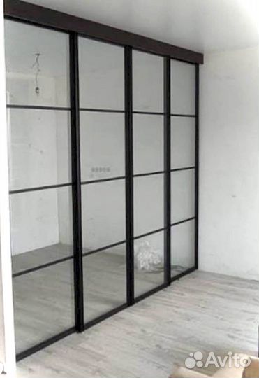 Стеклянная перегородка