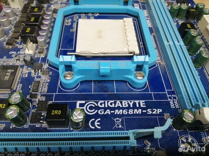 Материнская плата AM2+ GA-M68M-S2P рабочая