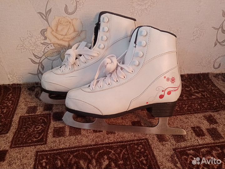 Коньки фигурные 37 размер