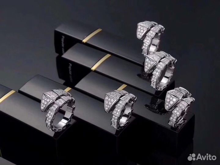 Кольцо Bvlgari serpenti белое золото