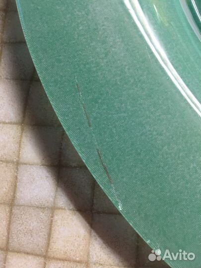 Посуда цветная керамическая и стеклянная