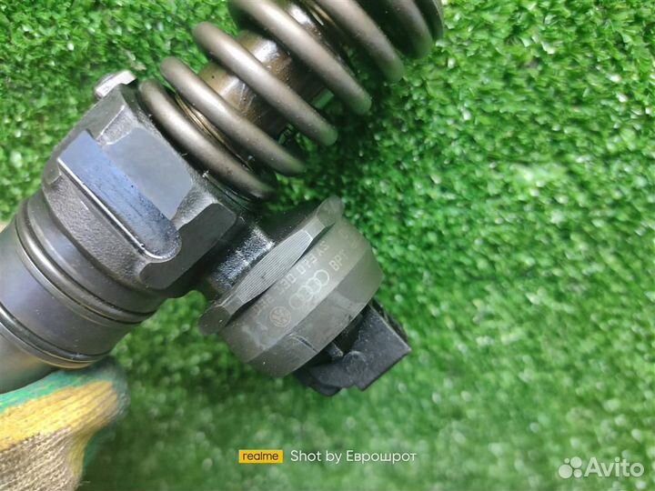 Форсунка дизельная Volkswagen Caddy 3 (2004-2015)