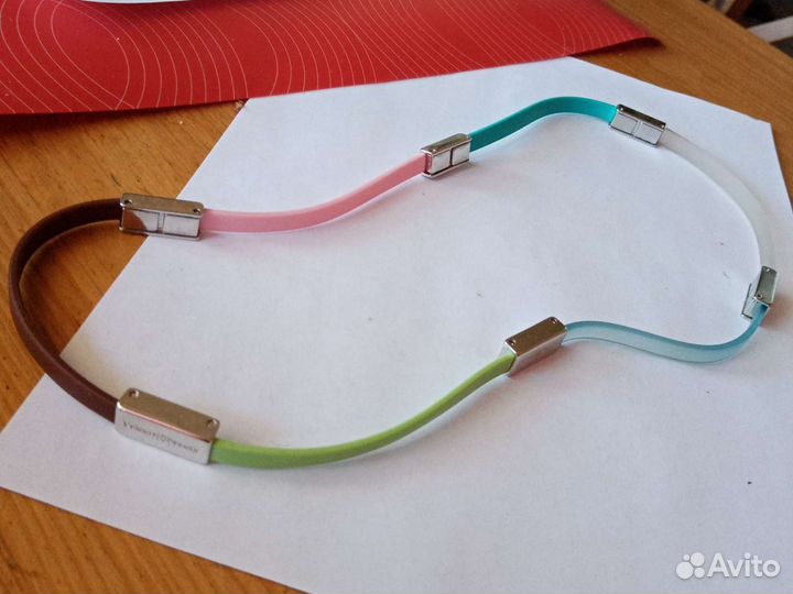 Силиконовое колье с элементами гипферстали