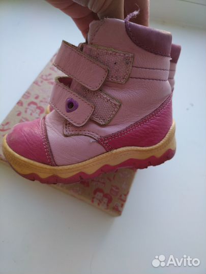 Ботинки на девочку