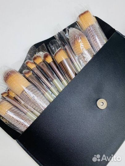 Кисти для макияжа. Набор кистей от производителя