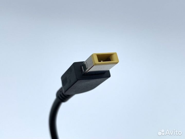 Блок питания (зарядка) для ноутбука Lenovo 135W