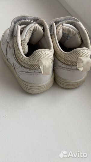 Кроссовки детские кожаные 22 размер белые