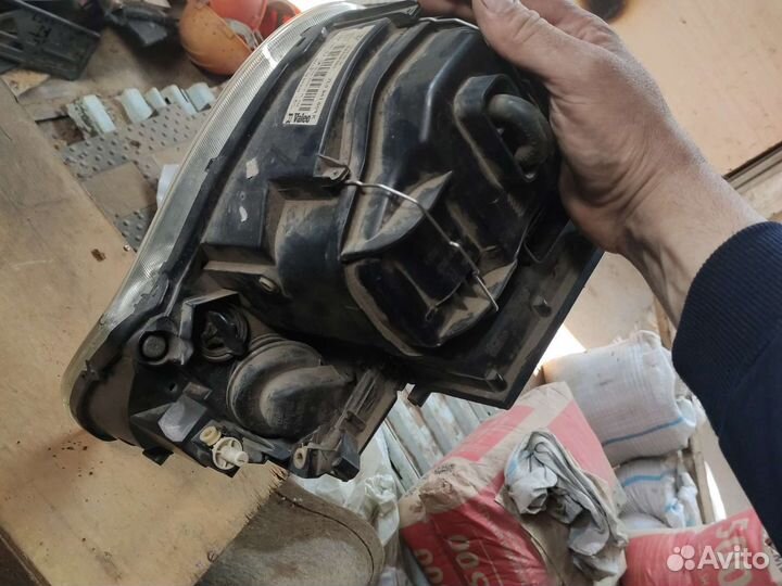 Фара правая porsche cayenne955