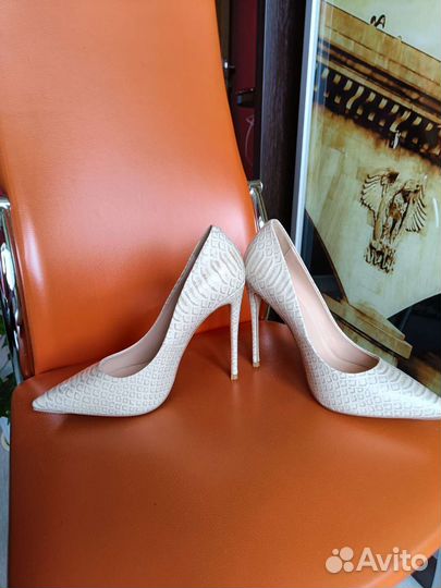Туфли женские 39 размер кожаные новые