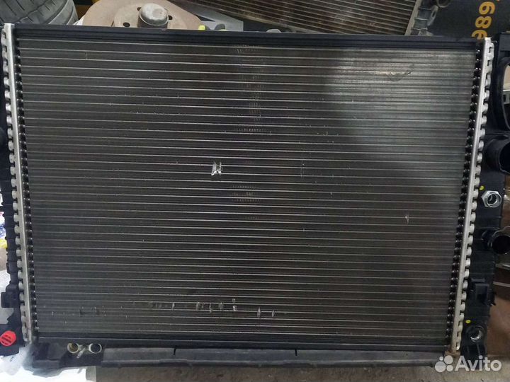 Радиатор охлаждения на мерс 211, 219. 3.2 и 3.5