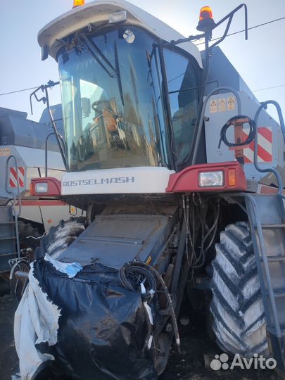 Комбайн Ростсельмаш Vector, 2011