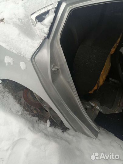 Задняя четверть правая Mazda GH