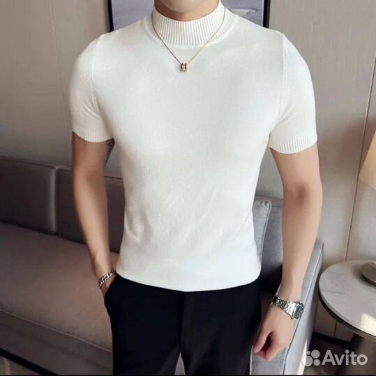 Футболка с горлом old money