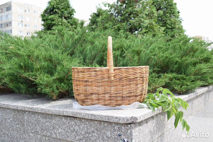 Корзинка плетёная (лукошко)