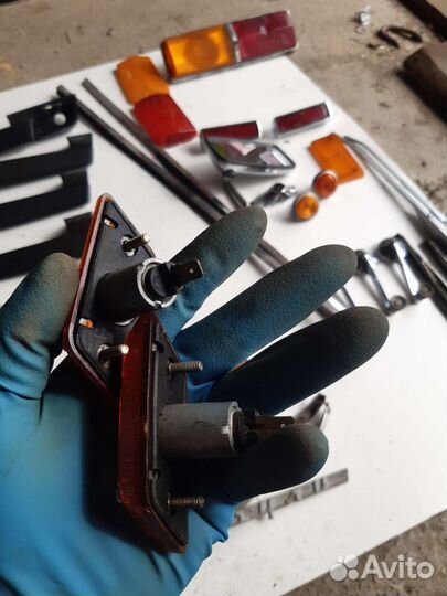 Повторитель поворота ваз 2103